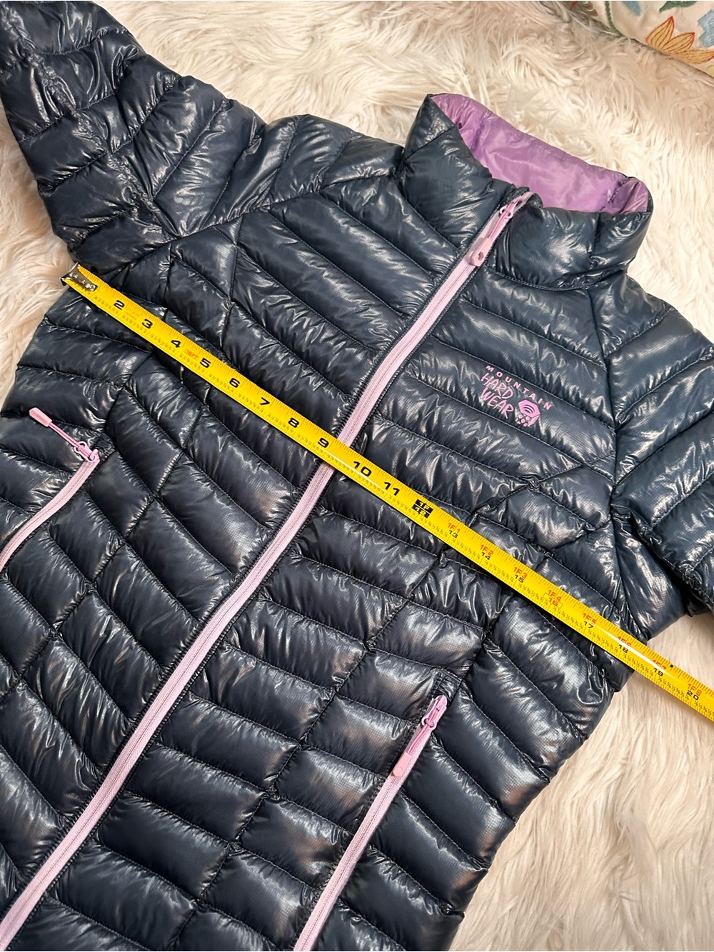 Mountain Hardware • Womens Ghost Whisperer Goose Down Jacket - Picture 8 of 16